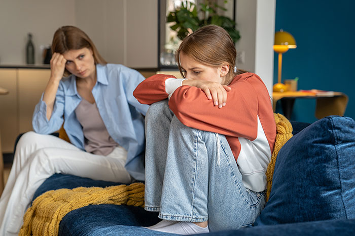 14YO Loathes Mom As Dad Fills Her Up With Hatred, Exhausted Mom Finally Gives Up Her Custody