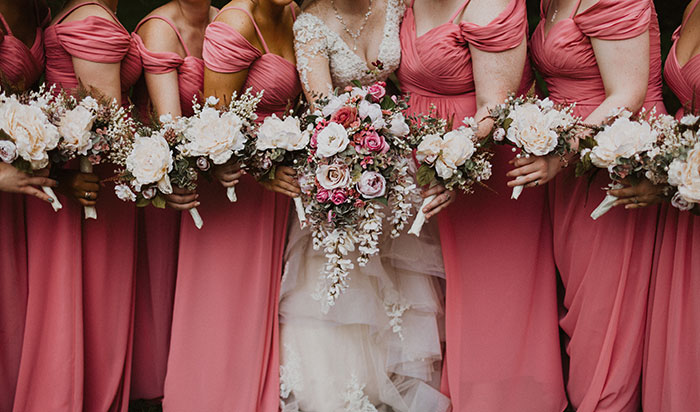 Bride Aghast To See MIL Donned In Purple At A Pink-And-Black-Themed Wedding, Vows To Alter Her Pics