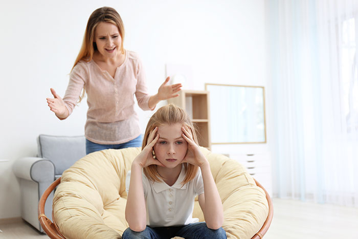Kids Tired Of Mom’s Endless Cleaning Criticism, Secretly Hire Pros To Call Out Her Behavior Kids Tired Of Mom’s Endless Cleaning Criticism, Secretly Hire Pros To Call Out Her Behavior
