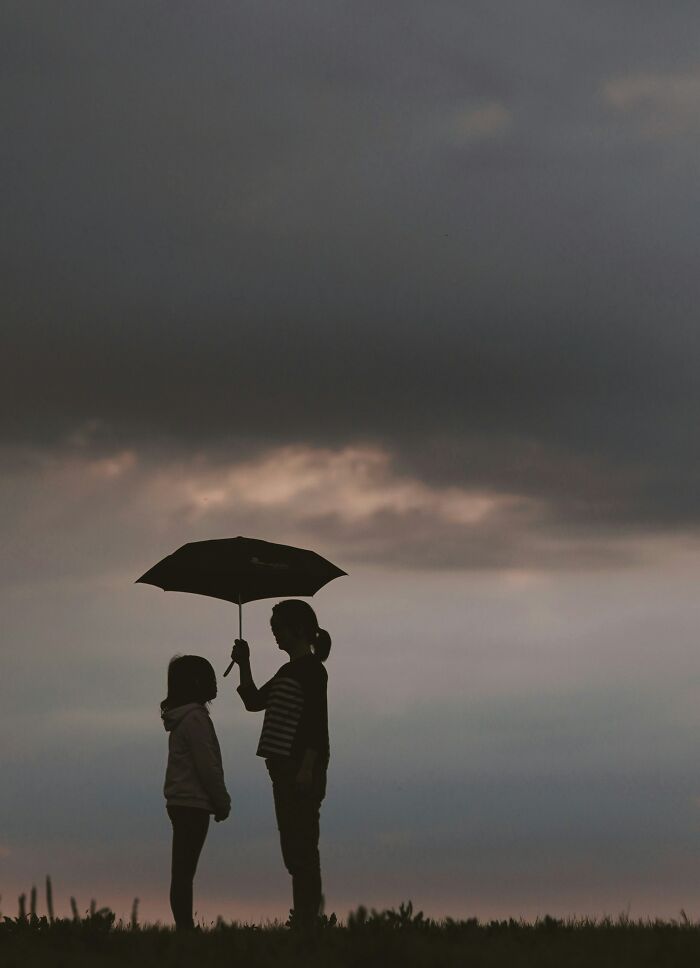 Parenting Expert Shares 25 Everyday Behaviors That Can Affect Children More Than Adults Realize Parenting Expert Shares 25 Everyday Behaviors That Can Affect Children More Than Adults Realize