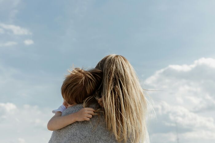 Parenting Expert Shares 25 Everyday Behaviors That Can Affect Children More Than Adults Realize Parenting Expert Shares 25 Everyday Behaviors That Can Affect Children More Than Adults Realize