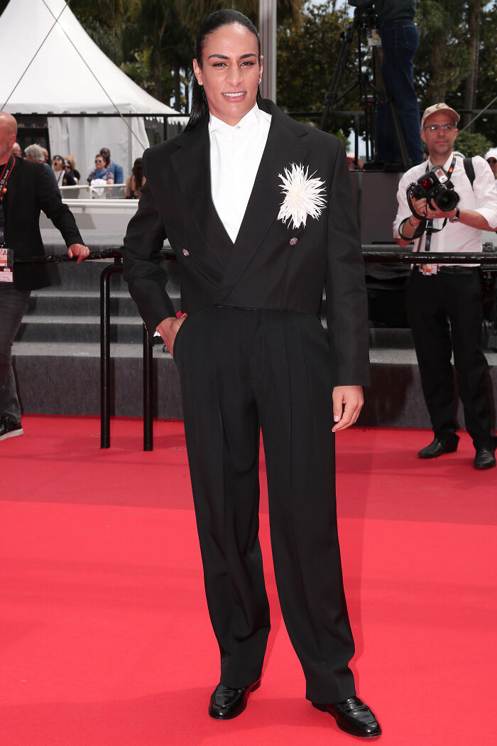 “She Looks Like The 1990 Holiday Barbie”: The 21 Biggest Fashion Fails From Cannes 2026 Red Carpet “She Looks Like The 1990 Holiday Barbie”: The 21 Biggest Fashion Fails From Cannes 2026 Red Carpet