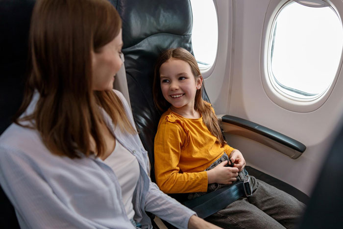 Egg Salad-Eater Stinks Up Plane, Still Complains About Passenger’s Soft White Noise Sounds