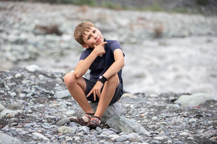 Guy Carries A Rock In His Ear For 13 Years, Finally Pulls It Out Himself After Doctors Fail