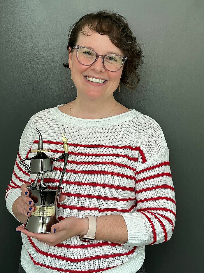 Raina Telgemeier: Bio And Career Highlights