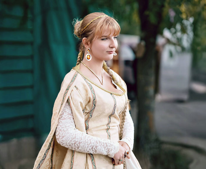 Woman Refuses To Lend Dream Wedding Dress To Friend, Shocked When They Start Spreading Lies