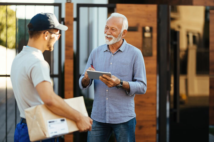 41 Pizza Delivery Drivers Share The Worst Customer Stories That Immediately Got Them Banned 41 Pizza Delivery Drivers Share The Worst Customer Stories That Immediately Got Them Banned