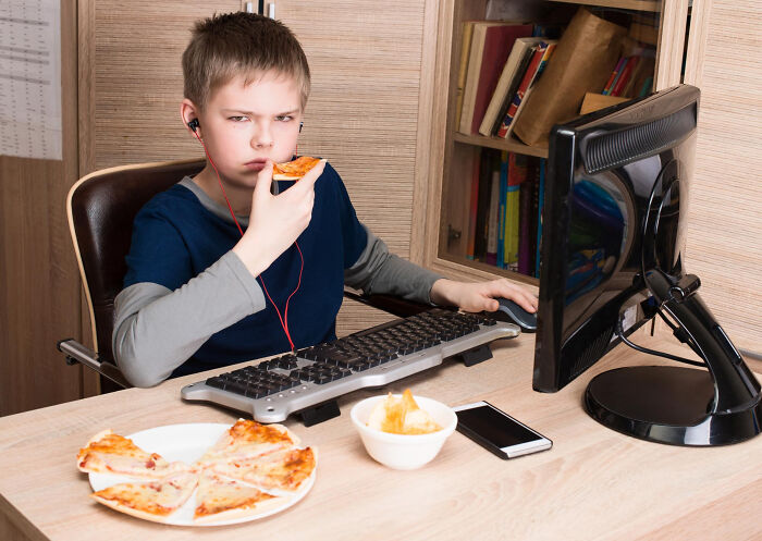 41 Pizza Delivery Drivers Share The Worst Customer Stories That Immediately Got Them Banned 41 Pizza Delivery Drivers Share The Worst Customer Stories That Immediately Got Them Banned