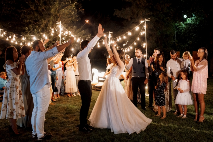 Man Tells Brother&rsquo;s GF She&rsquo;s Banned From All Family Events, His Reason Leaves Her Speechless
