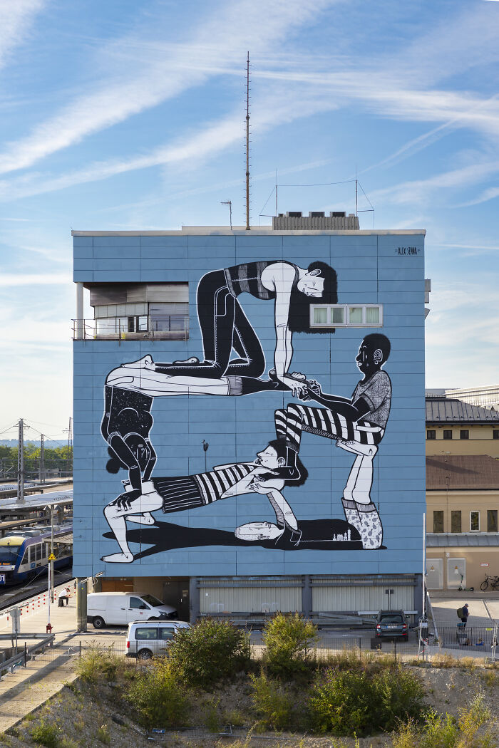 43 Black-And-White Murals By Alex Senna That Turn City Walls Into Stories 43 Black-And-White Murals By Alex Senna That Turn City Walls Into Stories