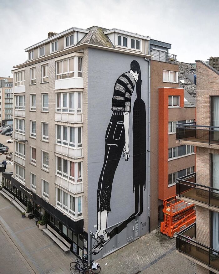 43 Black-And-White Murals By Alex Senna That Turn City Walls Into Stories 43 Black-And-White Murals By Alex Senna That Turn City Walls Into Stories