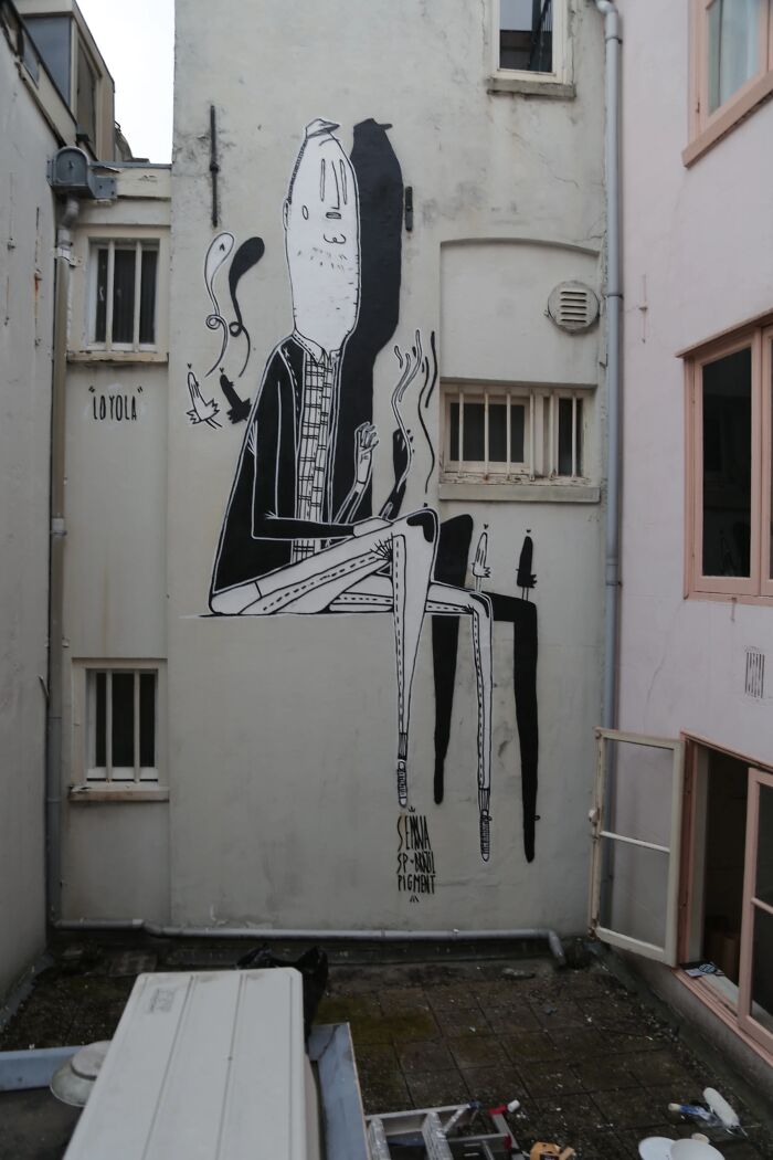 43 Black-And-White Murals By Alex Senna That Turn City Walls Into Stories 43 Black-And-White Murals By Alex Senna That Turn City Walls Into Stories