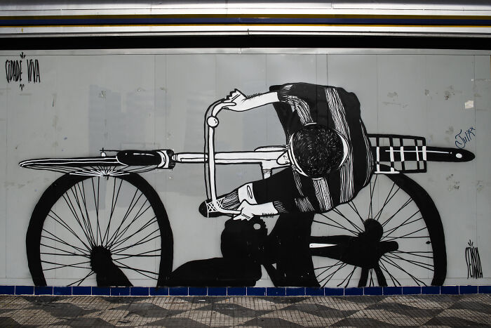 43 Black-And-White Murals By Alex Senna That Turn City Walls Into Stories 43 Black-And-White Murals By Alex Senna That Turn City Walls Into Stories