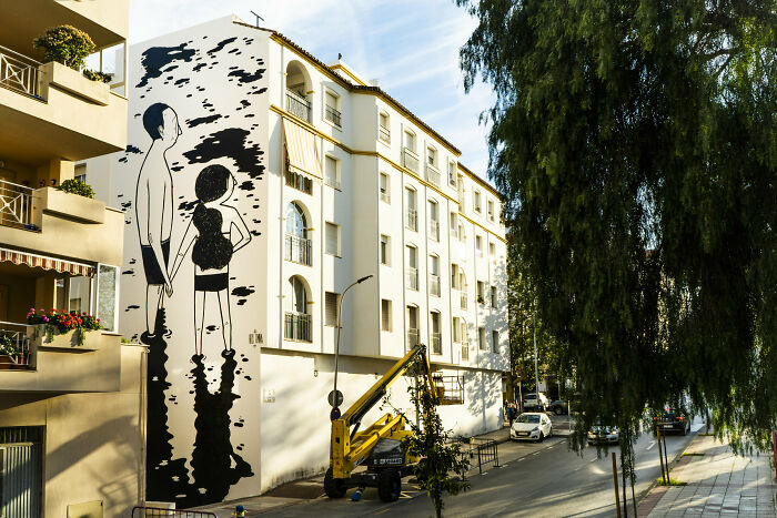 43 Black-And-White Murals By Alex Senna That Turn City Walls Into Stories 43 Black-And-White Murals By Alex Senna That Turn City Walls Into Stories