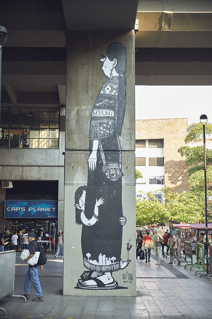 43 Black-And-White Murals By Alex Senna That Turn City Walls Into Stories 43 Black-And-White Murals By Alex Senna That Turn City Walls Into Stories
