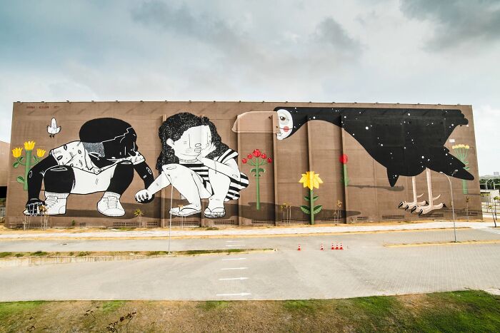 43 Black-And-White Murals By Alex Senna That Turn City Walls Into Stories 43 Black-And-White Murals By Alex Senna That Turn City Walls Into Stories