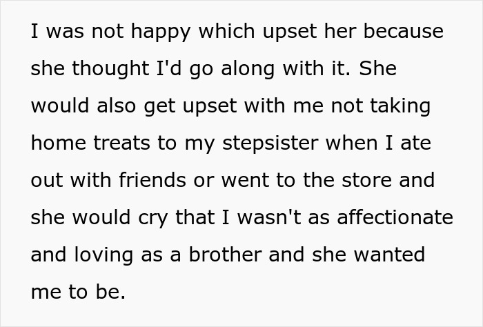 Mom Turns Son’s 18th B-Day Dinner Into Stepdaughter’s Fantasy Night, Fed-up Teen Finally Moves Out