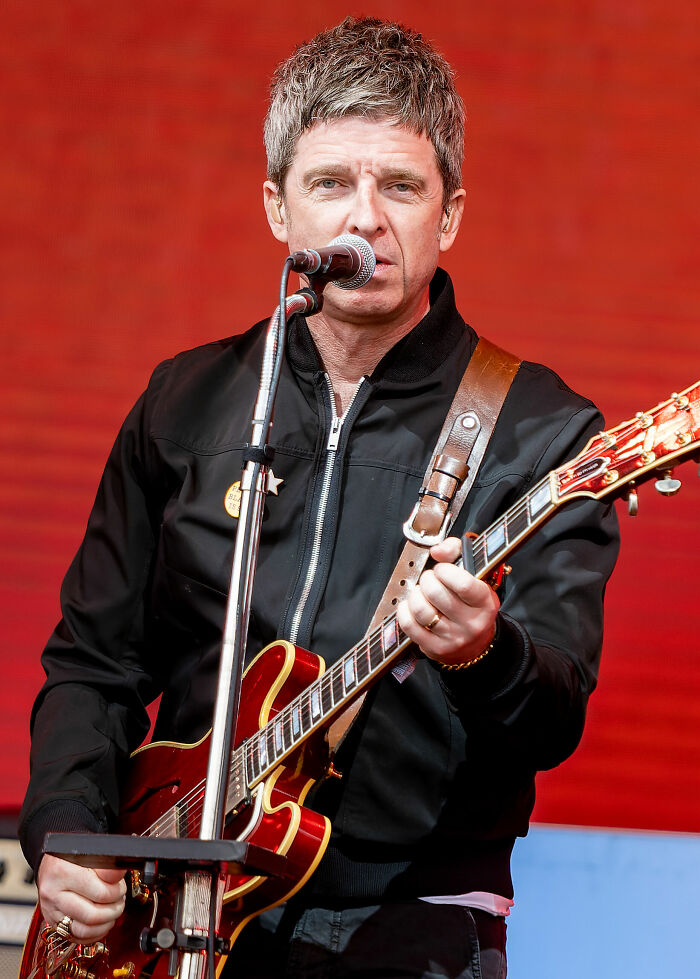 Noel Gallagher: Bio And Career Highlights Noel Gallagher: Bio And Career Highlights