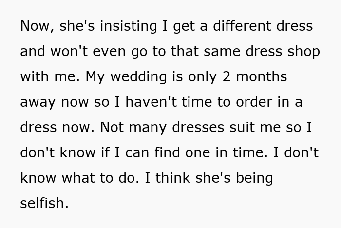 Mom’s Wedding Dress Choice Angers Her Daughter And Splits The Internet: “Extremely Weird” Mom’s Wedding Dress Choice Angers Her Daughter And Splits The Internet: “Extremely Weird”