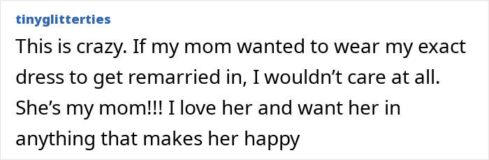Mom’s Wedding Dress Choice Angers Her Daughter And Splits The Internet: “Extremely Weird” Mom’s Wedding Dress Choice Angers Her Daughter And Splits The Internet: “Extremely Weird”