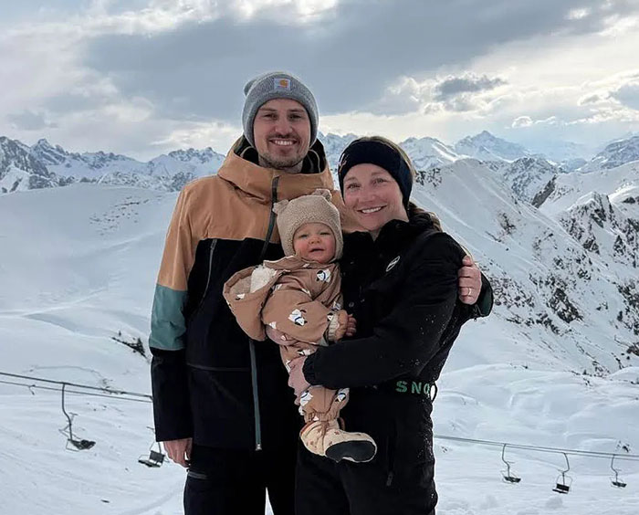 Germany Sends Pregnant American Home Fully Paid, She Realizes Just How Wild US Work Culture Is Germany Sends Pregnant American Home Fully Paid, She Realizes Just How Wild US Work Culture Is