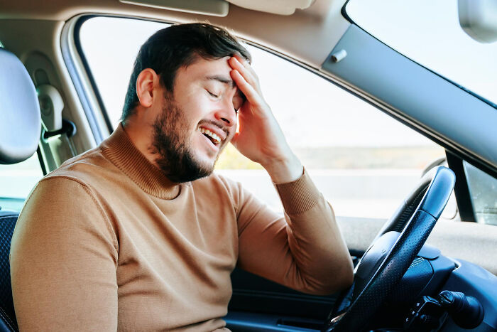 40 Hilariously Dumb Things People Did While Their Brain Was On Auto-Pilot 40 Hilariously Dumb Things People Did While Their Brain Was On Auto-Pilot