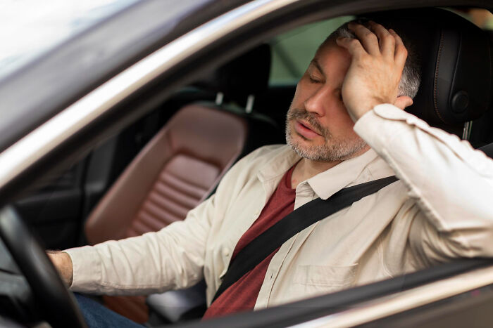 40 Hilariously Dumb Things People Did While Their Brain Was On Auto-Pilot 40 Hilariously Dumb Things People Did While Their Brain Was On Auto-Pilot