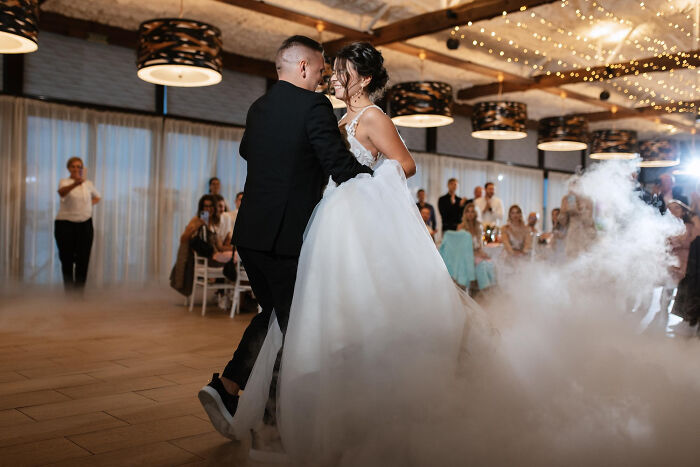 42 Weddings So Wild, Guests Instantly Figured Out That The Couple Wouldn’t Last Long