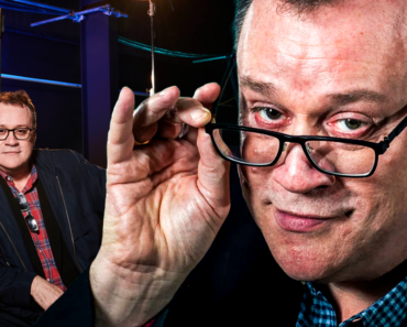 13 Best TV Shows Created by Russell T Davies, Ranked 13 Best TV Shows Created by Russell T Davies, Ranked