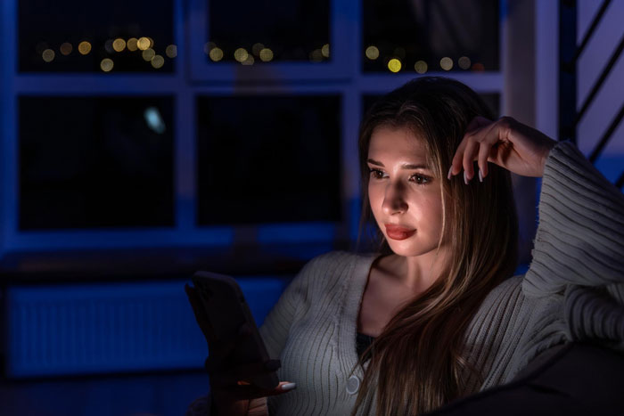 MOH’s Cheater Ex Is Best Man At Friend’s Wedding, She’s Frantic As She Can’t Even Look At Him