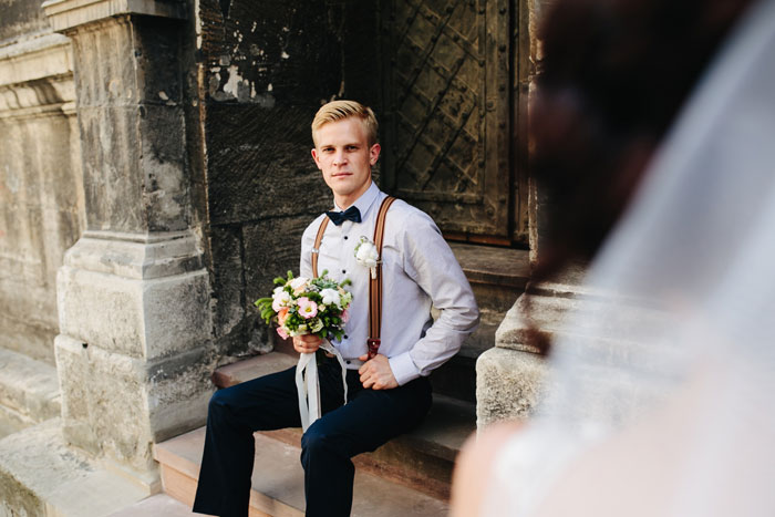 MOH’s Cheater Ex Is Best Man At Friend’s Wedding, She’s Frantic As She Can’t Even Look At Him
