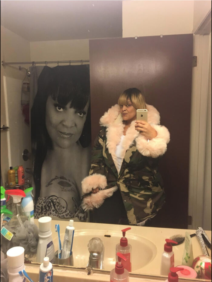 64 Quirky And Hilarious Shower Curtains That Perfectly Show People’s Personalities