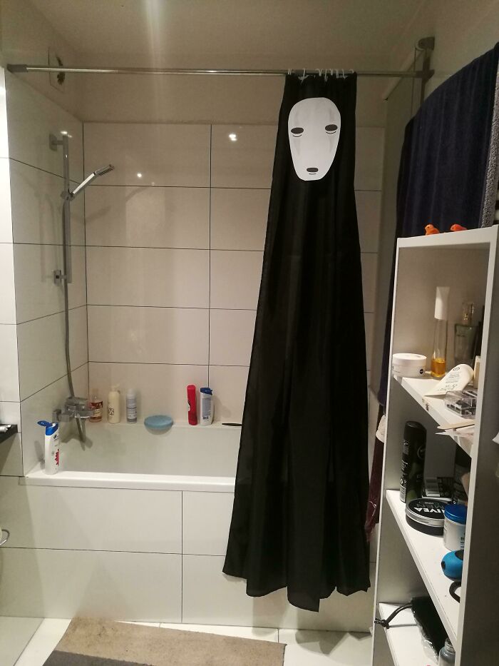 64 Quirky And Hilarious Shower Curtains That Perfectly Show People’s Personalities
