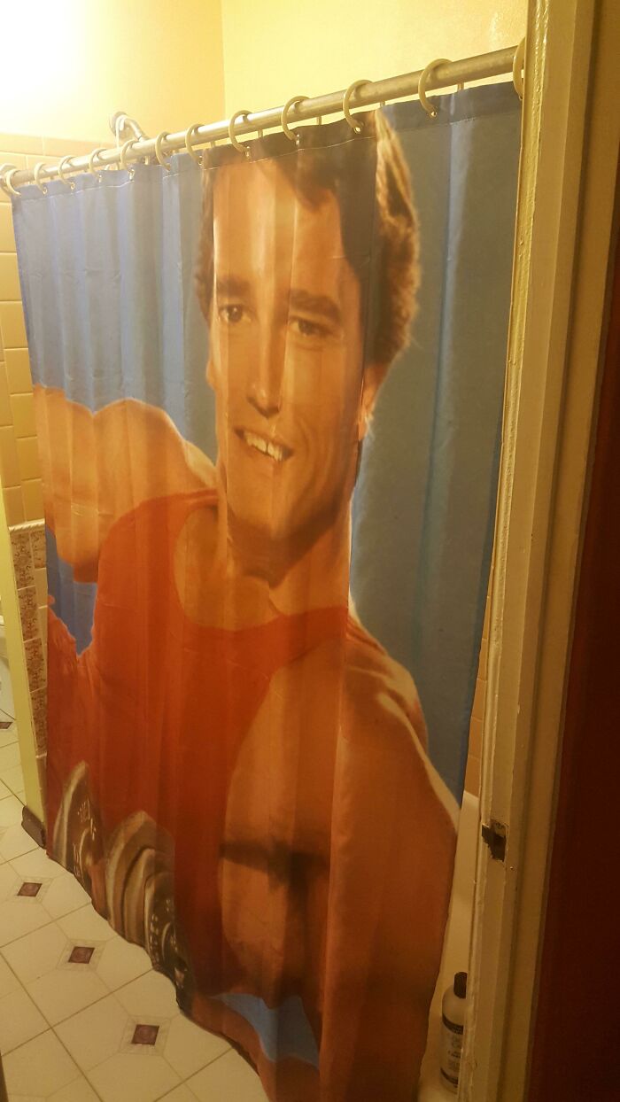 64 Quirky And Hilarious Shower Curtains That Perfectly Show People’s Personalities