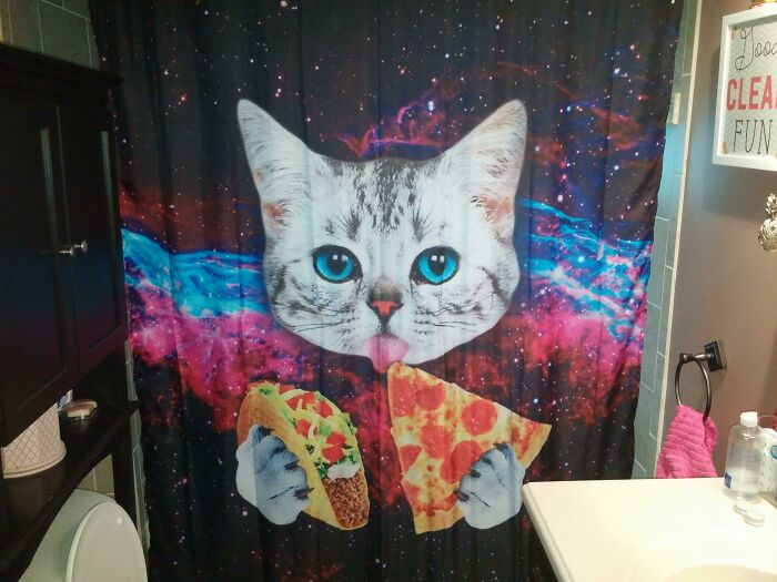 64 Quirky And Hilarious Shower Curtains That Perfectly Show People’s Personalities