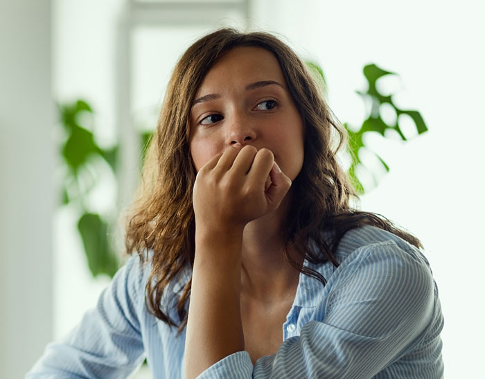 Woman Finds Husband’s “Lost Phone” Starts Losing Her Mind Over It