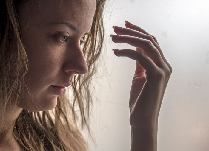 Woman Finds Husband’s “Lost Phone” Starts Losing Her Mind Over It