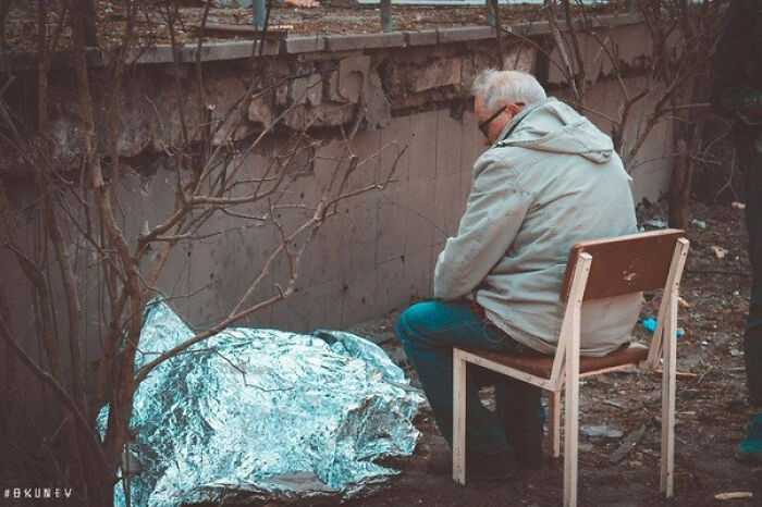 37 Creepy Photos That Became Way More Disturbing After People Learned The Context 37 Creepy Photos That Became Way More Disturbing After People Learned The Context