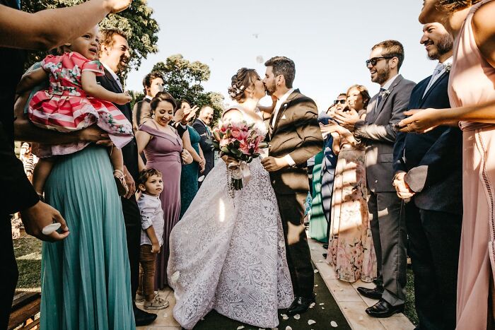 &ldquo;Lifelong Friendship Was Gone In A Few Minutes&rdquo;: 56 Brides Who Caused A Mess At Their Weddings