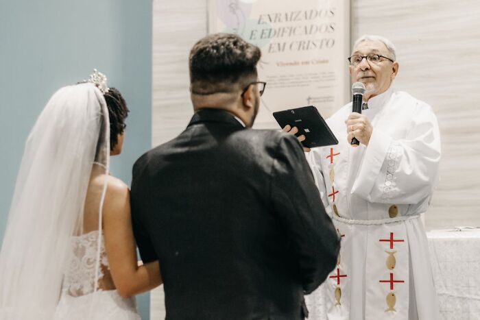 &ldquo;Lifelong Friendship Was Gone In A Few Minutes&rdquo;: 56 Brides Who Caused A Mess At Their Weddings