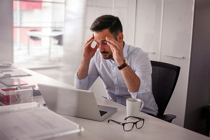 Boss Spends Entire Dinner Acting Like A Jerk, Ends Up Losing Millions Weeks Later