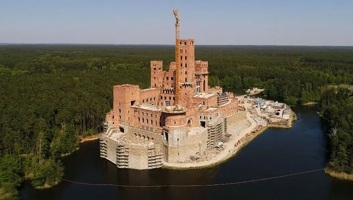 34 People Share The Most Dystopian Photos That Have Ever Been Taken In Their Countries