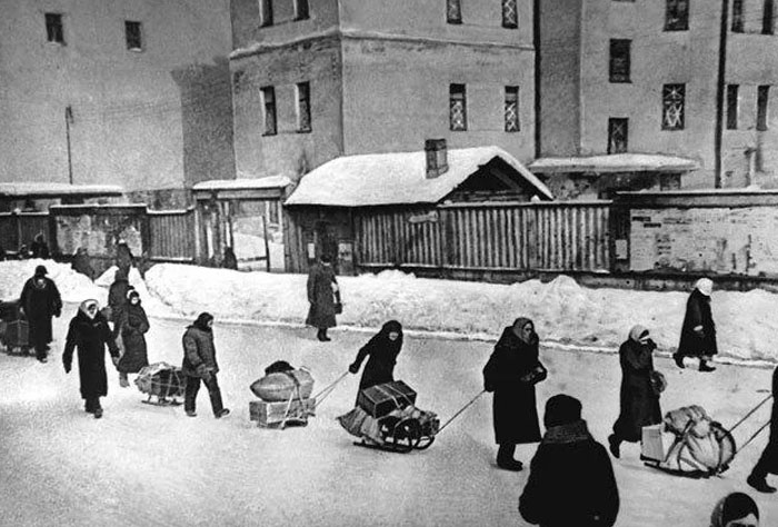 34 People Share The Most Dystopian Photos That Have Ever Been Taken In Their Countries