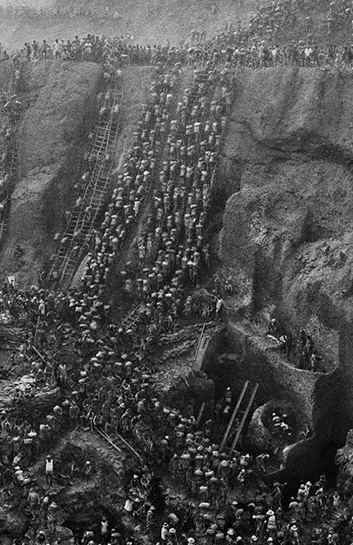34 People Share The Most Dystopian Photos That Have Ever Been Taken In Their Countries