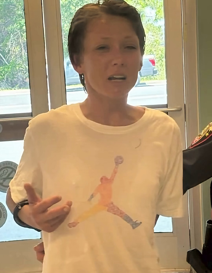 Dog Owner Fakes Heart Attack As She’s Arrested After Pets Horrifically Attack Woman In Front Of Husband Dog Owner Fakes Heart Attack As She’s Arrested After Pets Horrifically Attack Woman In Front Of Husband
