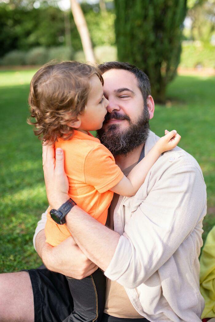 Guy Asks Men If They Regret Having Their Kids, And 40 Give Honest Answers