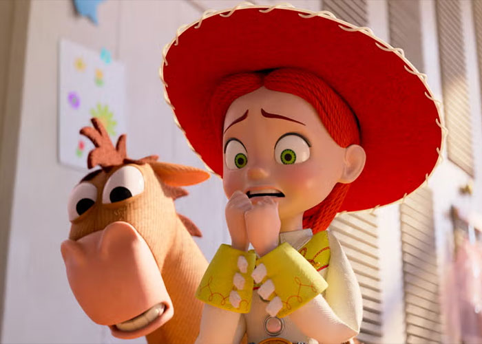Joan Cusack Leaves Fans Stunned As She Makes First Red Carpet Appearance In 11 Years With ‘Toy Story’ Stars Joan Cusack Leaves Fans Stunned As She Makes First Red Carpet Appearance In 11 Years With ‘Toy Story’ Stars