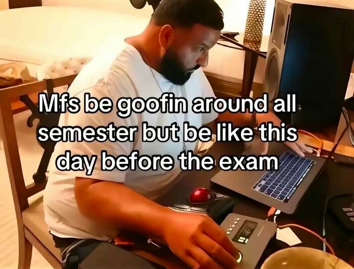111 Funny Memes To Enjoy When You&rsquo;re Bored, Tired, Or Just Need A Laugh