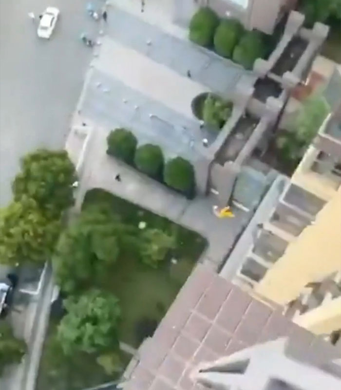 Viral Clip Of “Coach” Fatally Falling 30 Stories After Hiding On Window Ledge From Lover’s Husband Resurfaces Viral Clip Of “Coach” Fatally Falling 30 Stories After Hiding On Window Ledge From Lover’s Husband Resurfaces