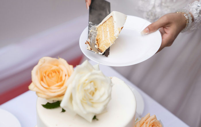 The Cake Order Becomes A Wake-Up Call For The Bride, Cancels The Wedding